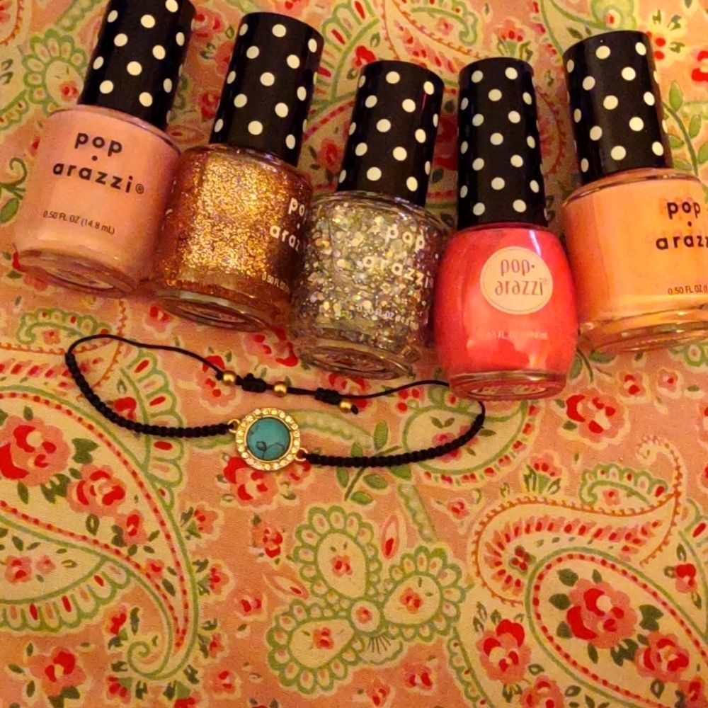 5 poparazzi nail polishes and adjustable bracelet